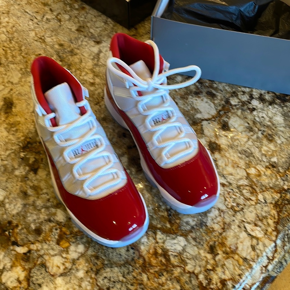 Ds w box jordan 11